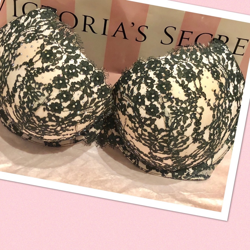 NWOT Stunning Rhinestone Embellished Bra